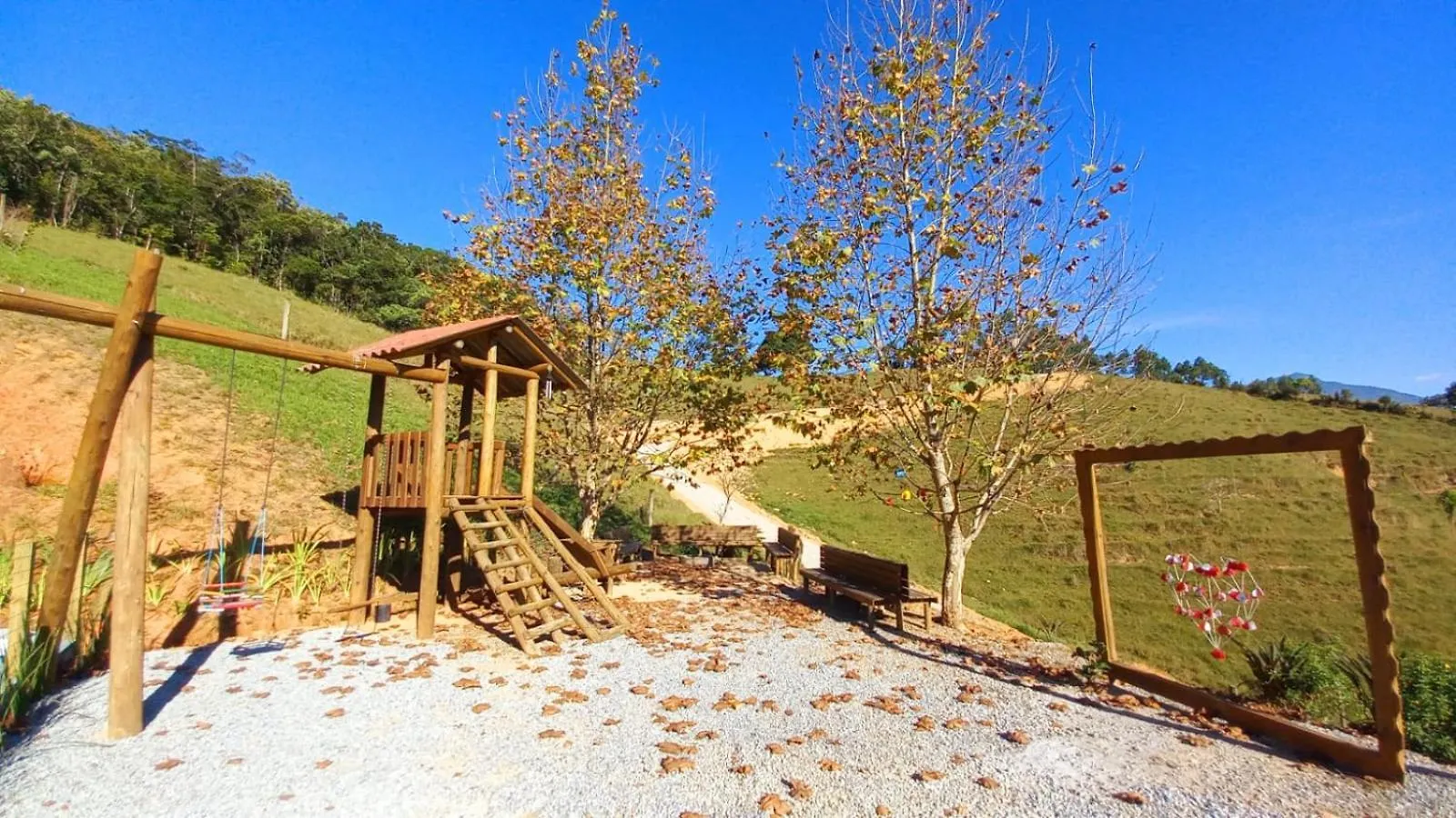 Recanto Paraiso Da Colina Санту-Амару-да-Императрис Шале